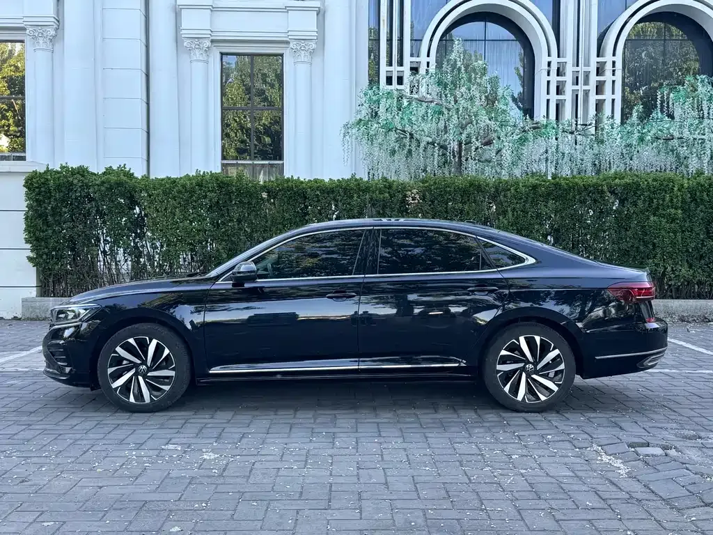 Volkswagen Passat — фото 8