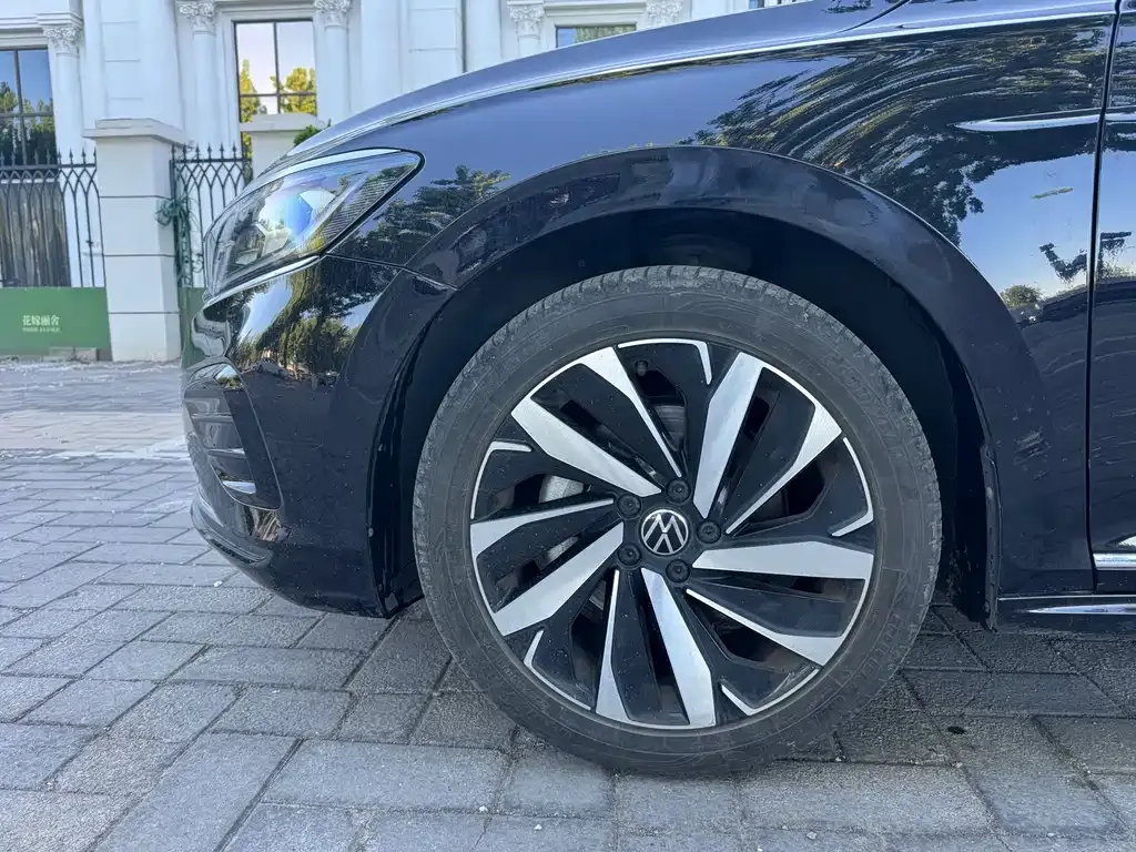 Volkswagen Passat — фото 6