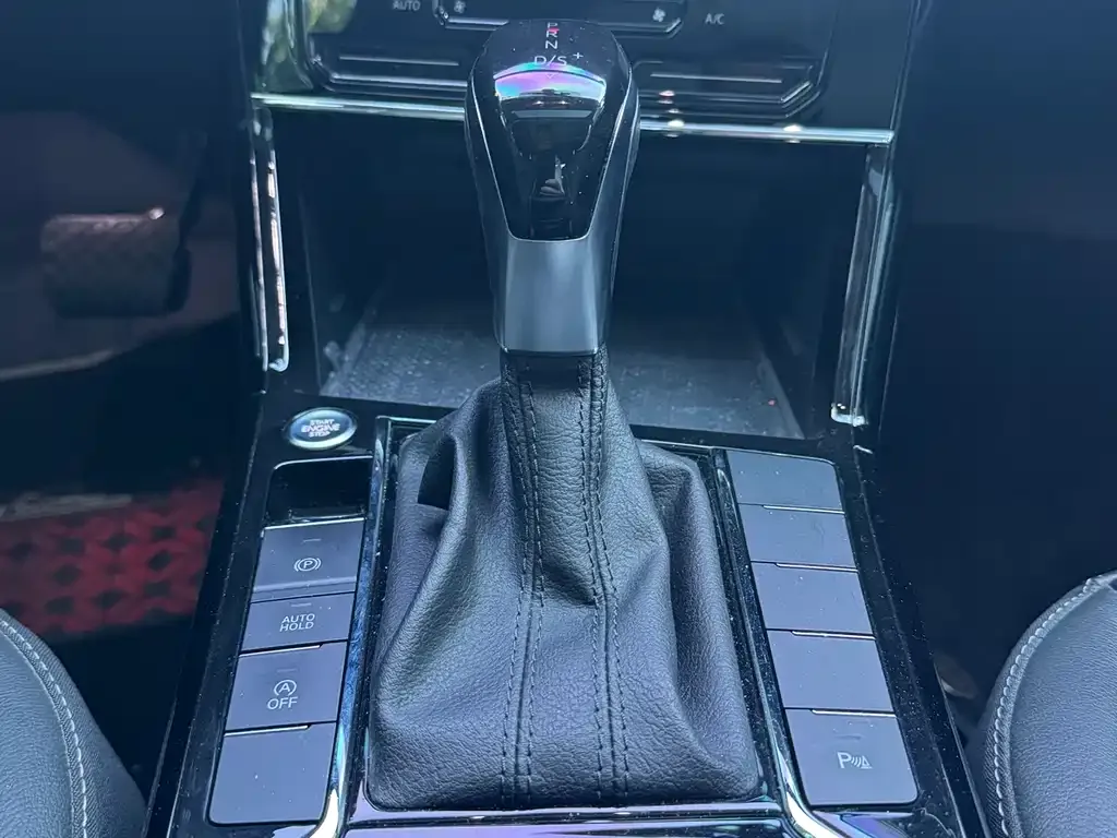 Volkswagen Passat — фото 10