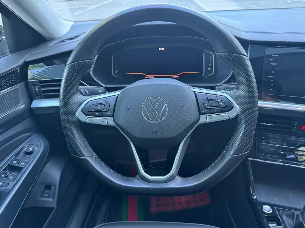 Volkswagen Passat — фото 4