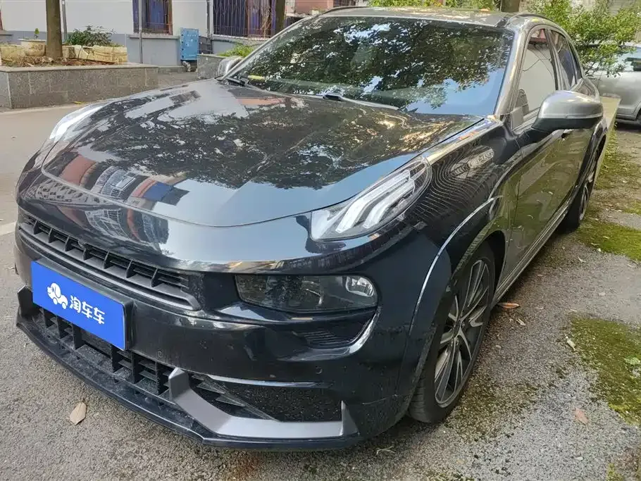 Lynk & Co 02 Hatchback