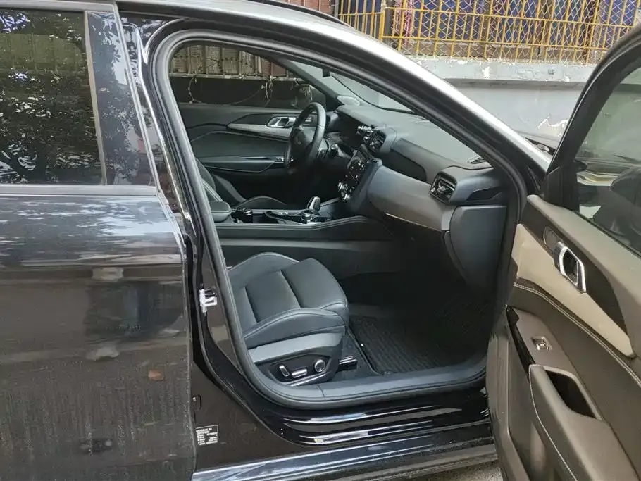 Lynk & Co 02 Hatchback 2023 из CN, фото 10