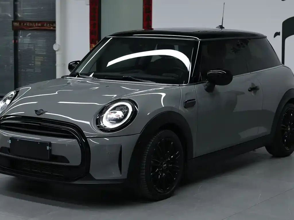 MINI Cooper (3-door) — фото 1