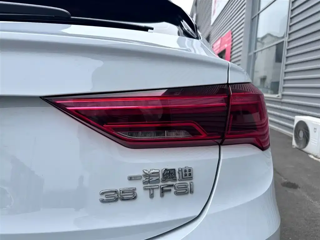Audi Q3 Sportback 2021 из CN, фото 2