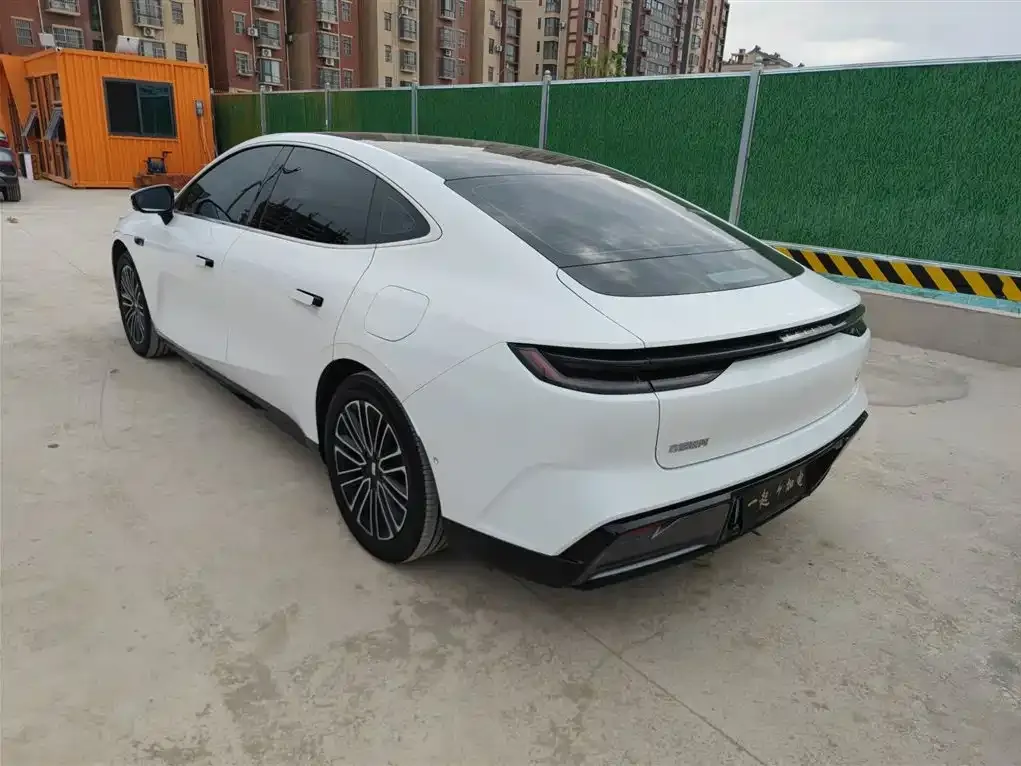 Geely Galaxy E8 2025 из CN, фото 6
