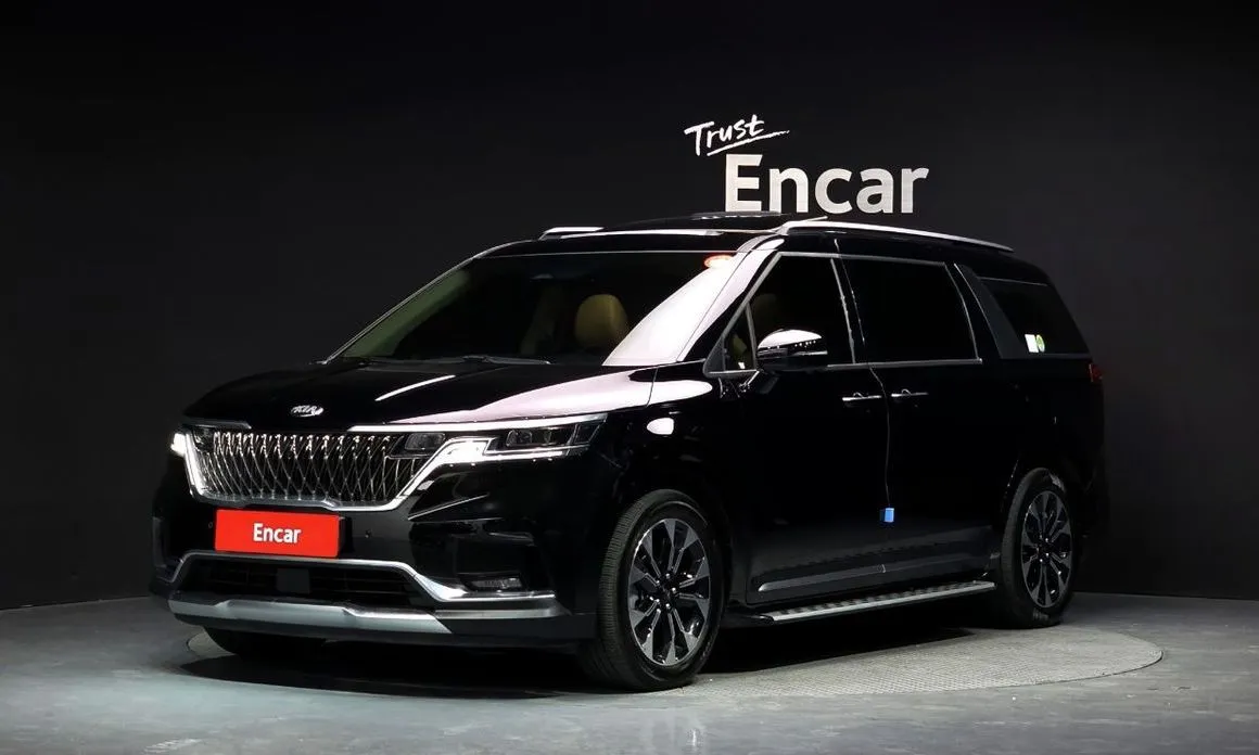 Kia Carnival — фото 1