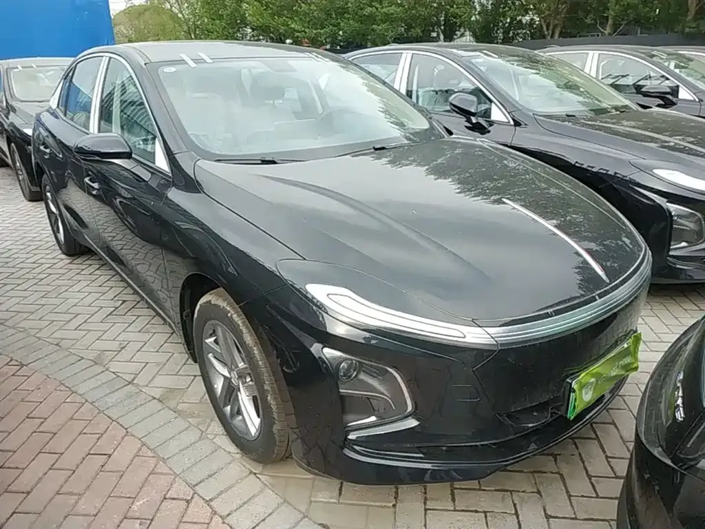 Hongqi E-QM5 — фото 6