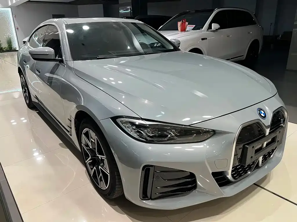 BMW i4 2023 из CN, фото 2