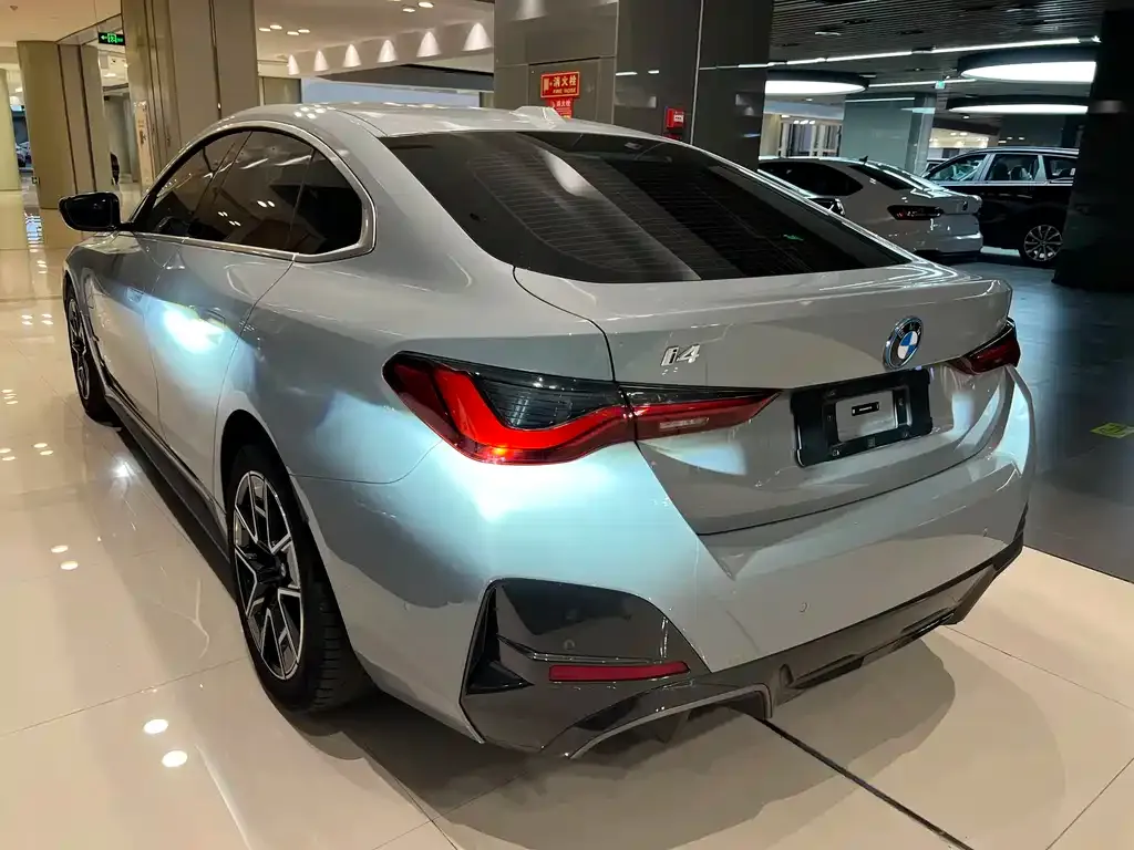 BMW i4 2023 из CN, фото 9