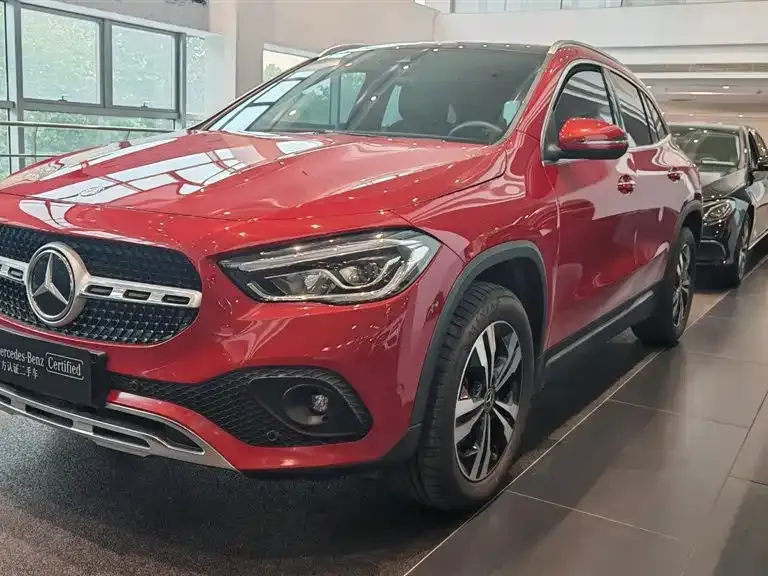 Mercedes-Benz GLA — фото 1