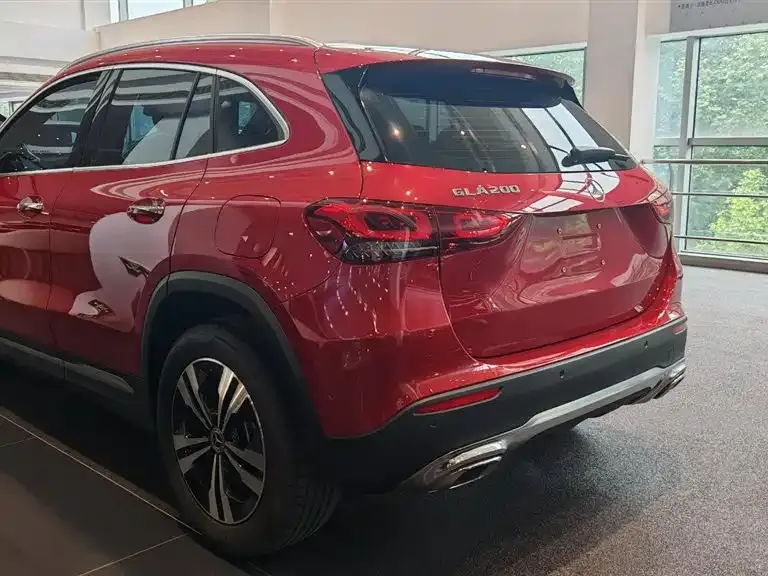 Mercedes-Benz GLA — фото 6