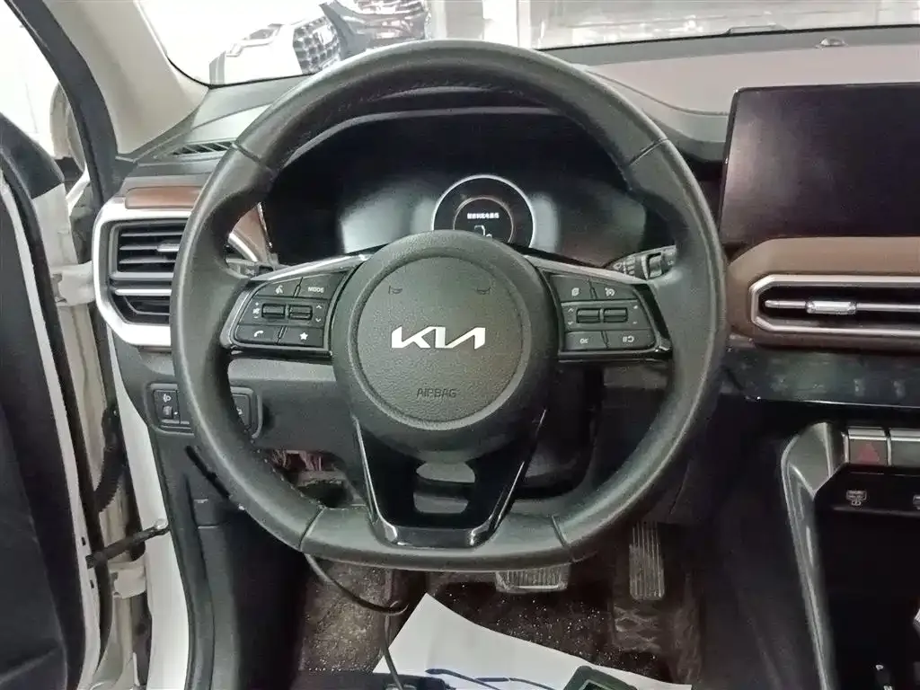 Kia Sportage 2023 из CN, фото 4