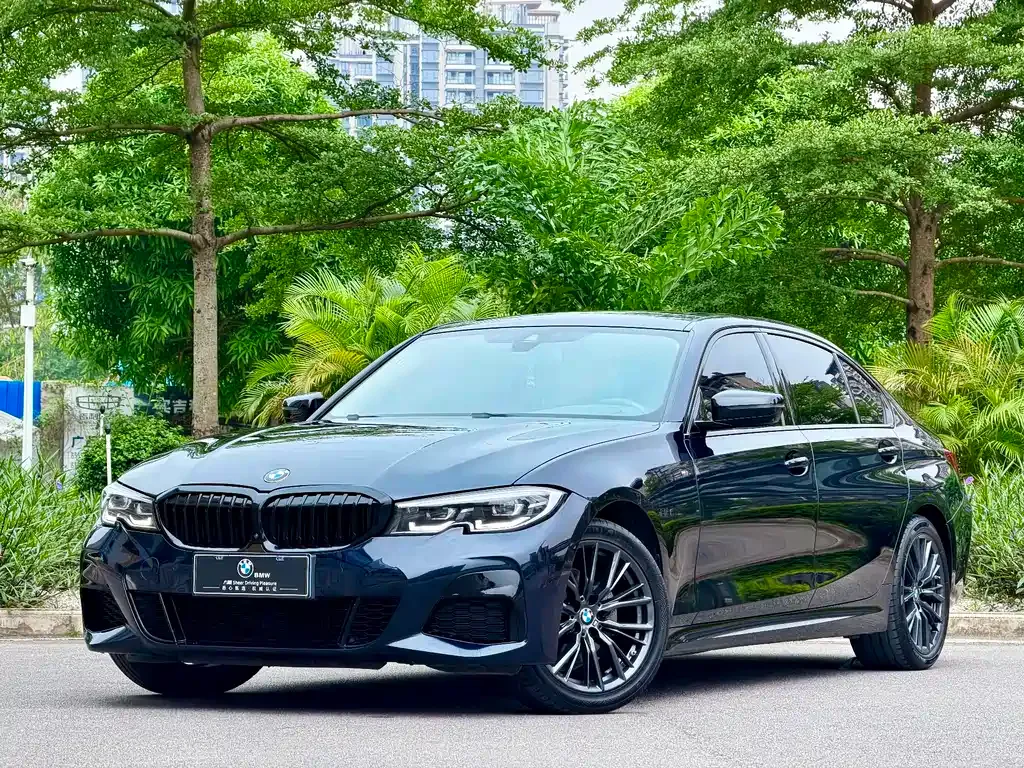 BMW 3 Series — фото 1