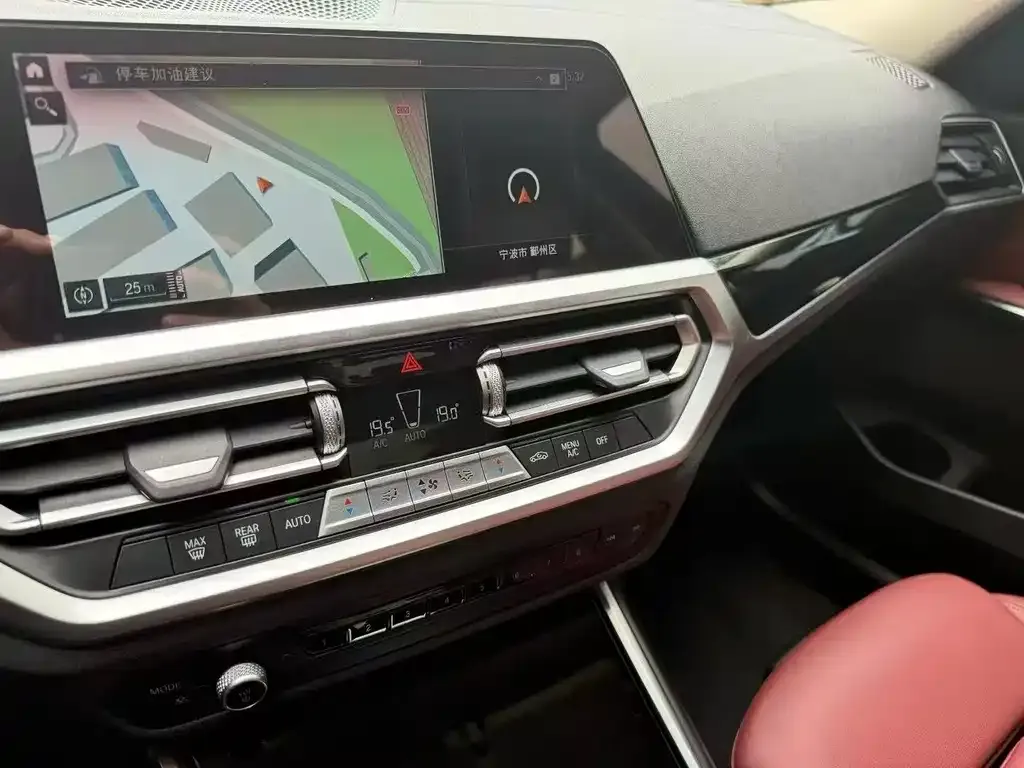 BMW 3 Series 2021 из CN, фото 9