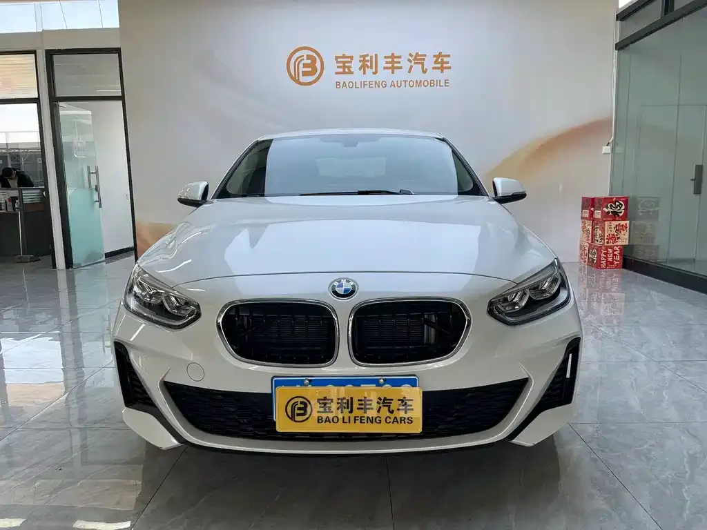 BMW 1 Series 2023 из CN, фото 2