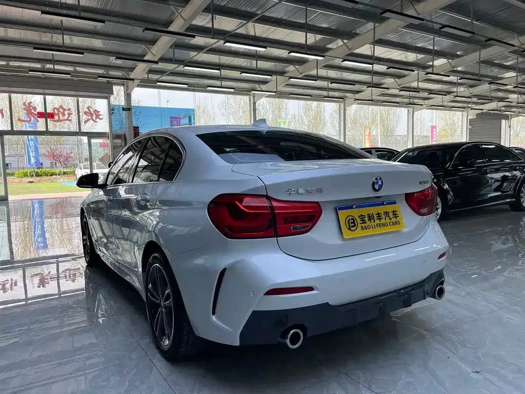 BMW 1 Series 2023 из CN, фото 4