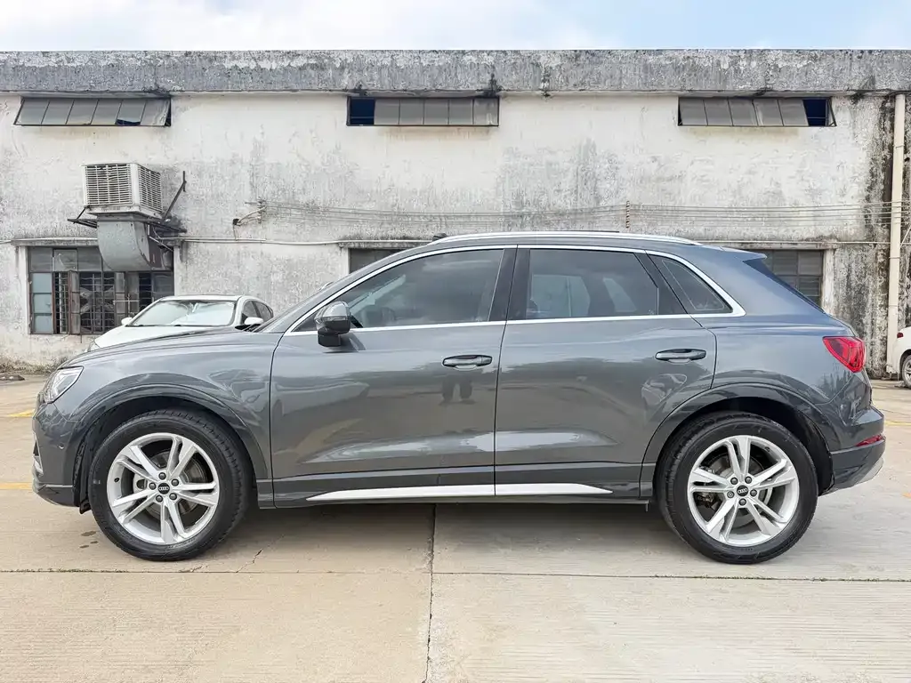 Audi Q3 2021 из CN, фото 5