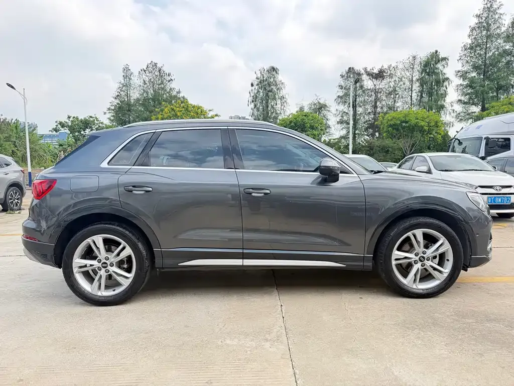 Audi Q3 2021 из CN, фото 7