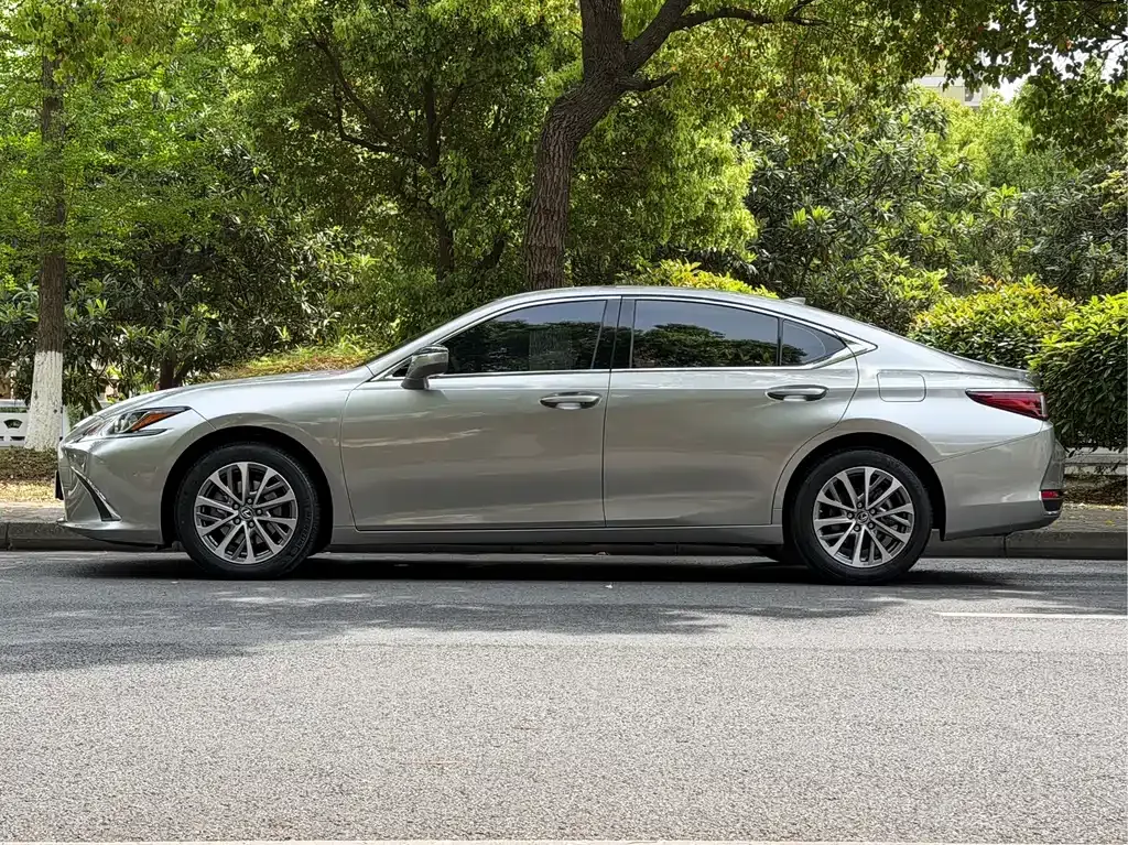 Lexus ES 2024 из CN, фото 6