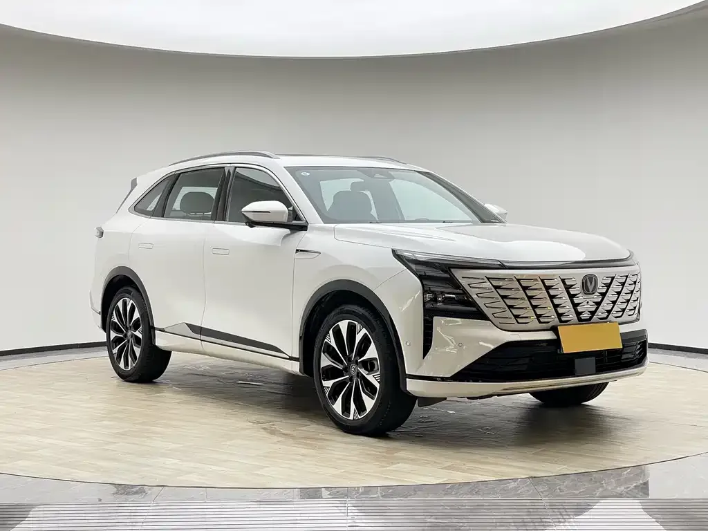 Changan CS75PLUS — фото 10