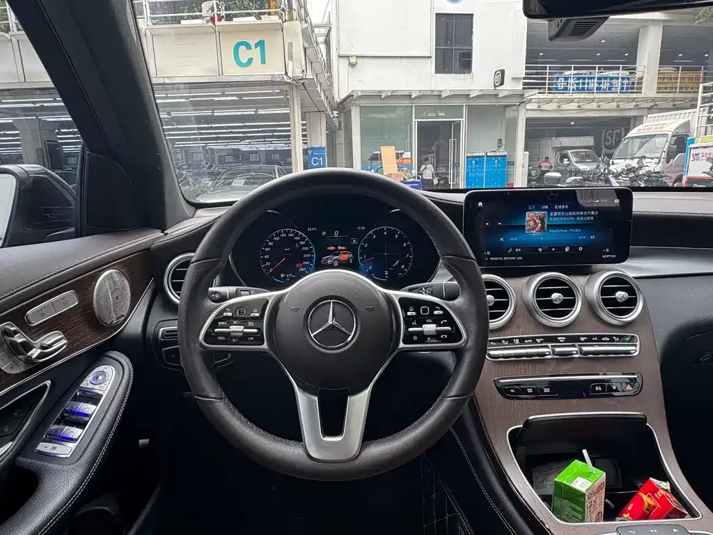 Mercedes-Benz GLC — фото 10