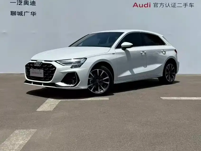 Audi A3 — фото 1