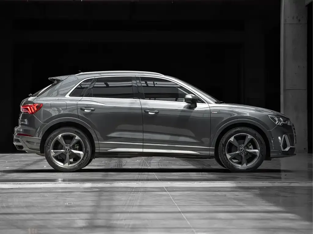 Audi Q3 — фото 10