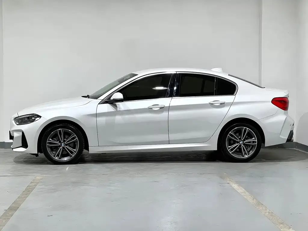 BMW 1 Series 2022 из CN, фото 7