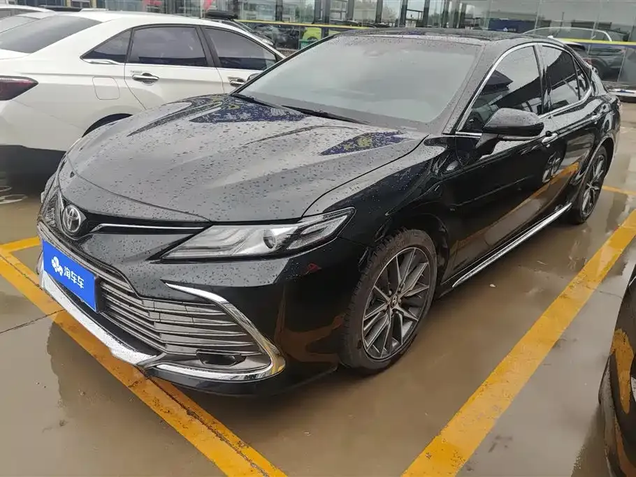 Toyota Camry 2023 из CN, фото 1