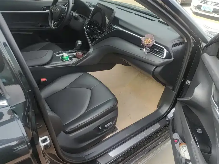 Toyota Camry 2023 из CN, фото 6