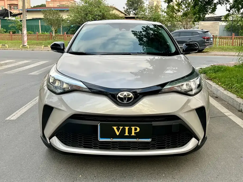 Toyota C-HR — фото 8