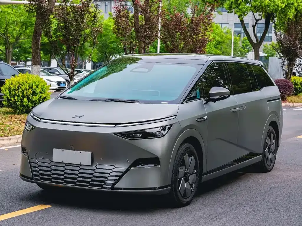 XPeng X9