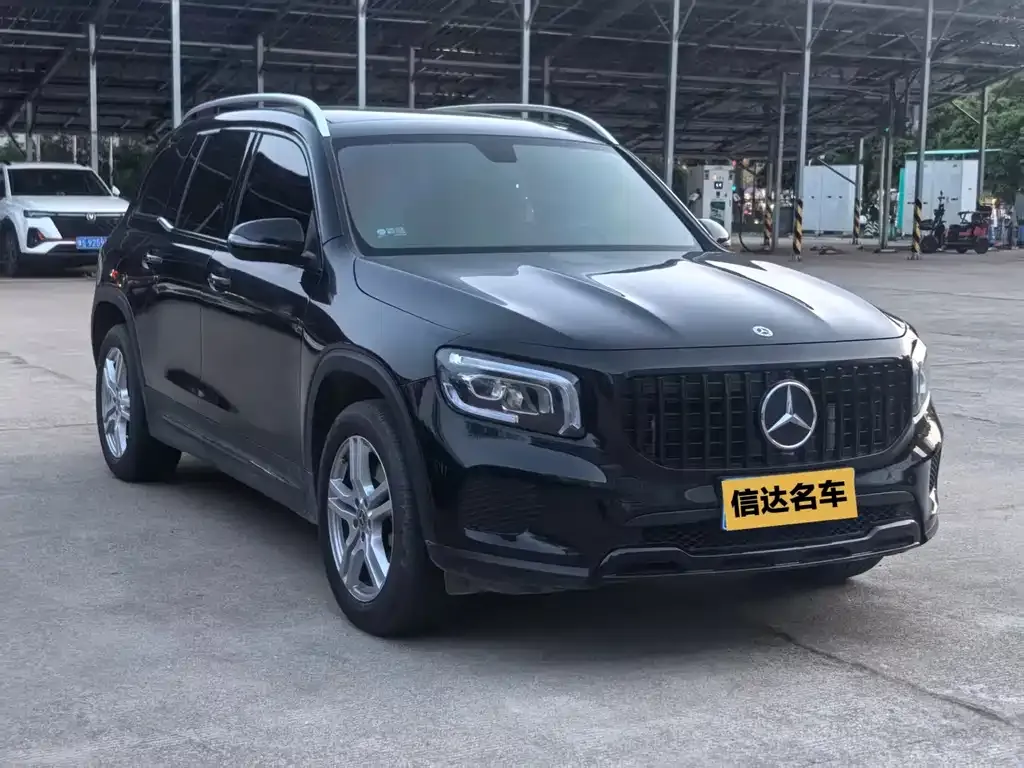 Mercedes-Benz GLB — фото 10