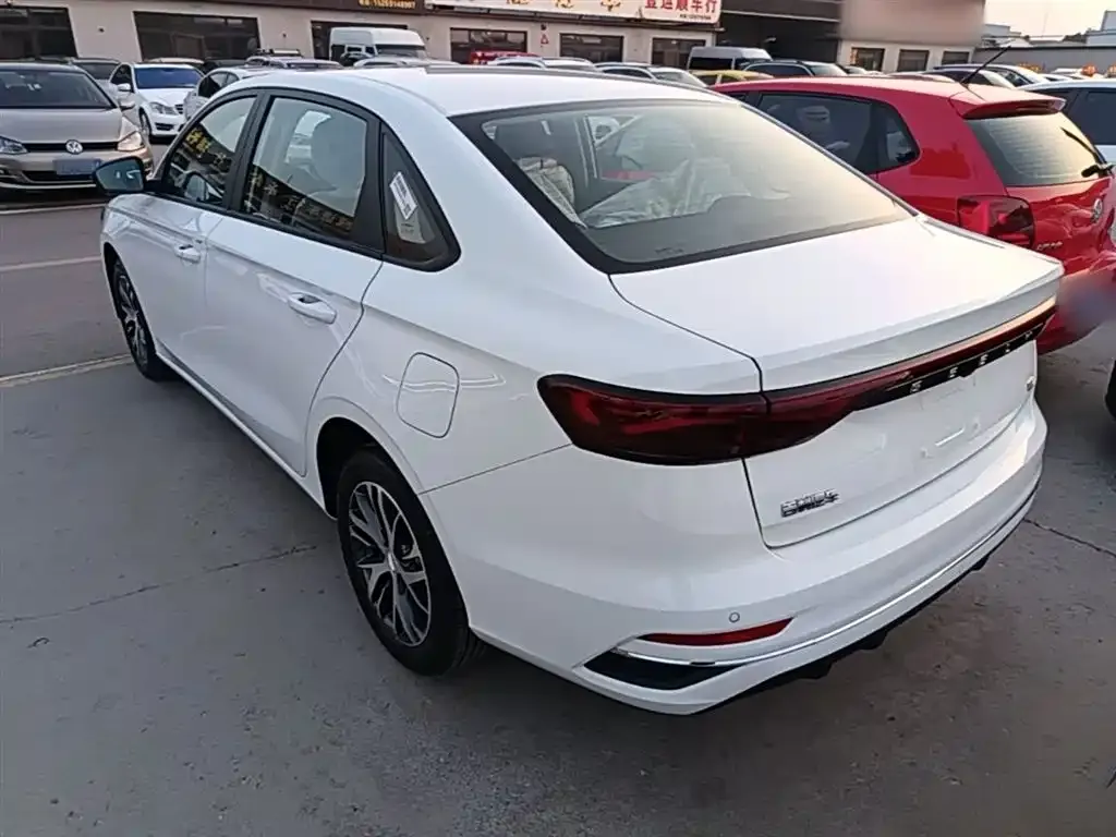Geely Emgrand 2026 из CN, фото 5