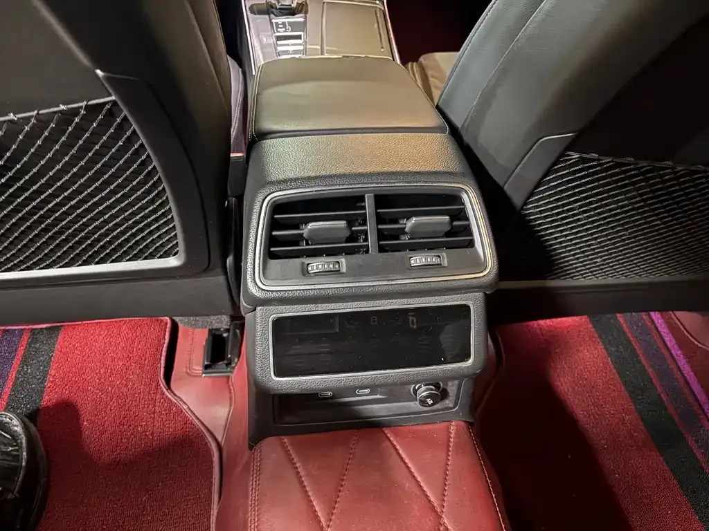 Audi A6L 2023 из CN, фото 3