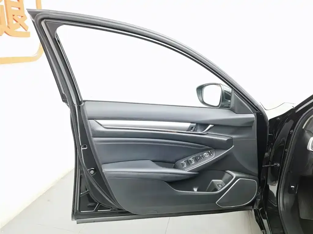 Honda Accord — фото 4