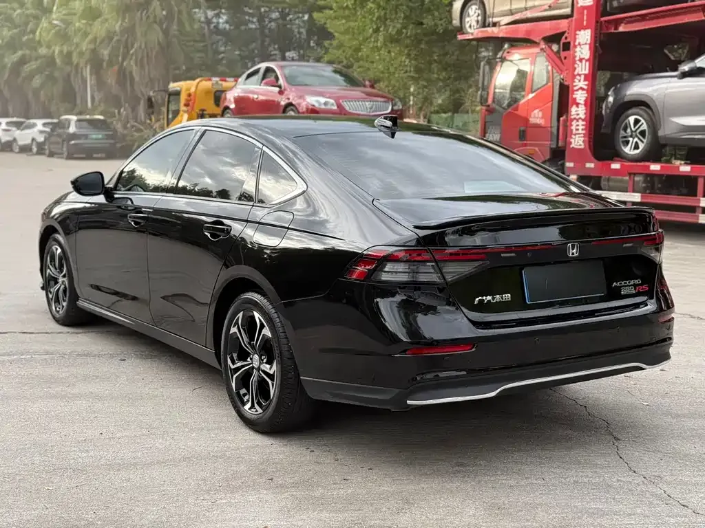 Honda Accord — фото 3