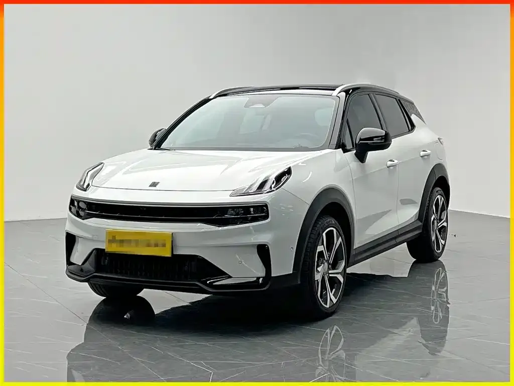 Lynk & Co 06
