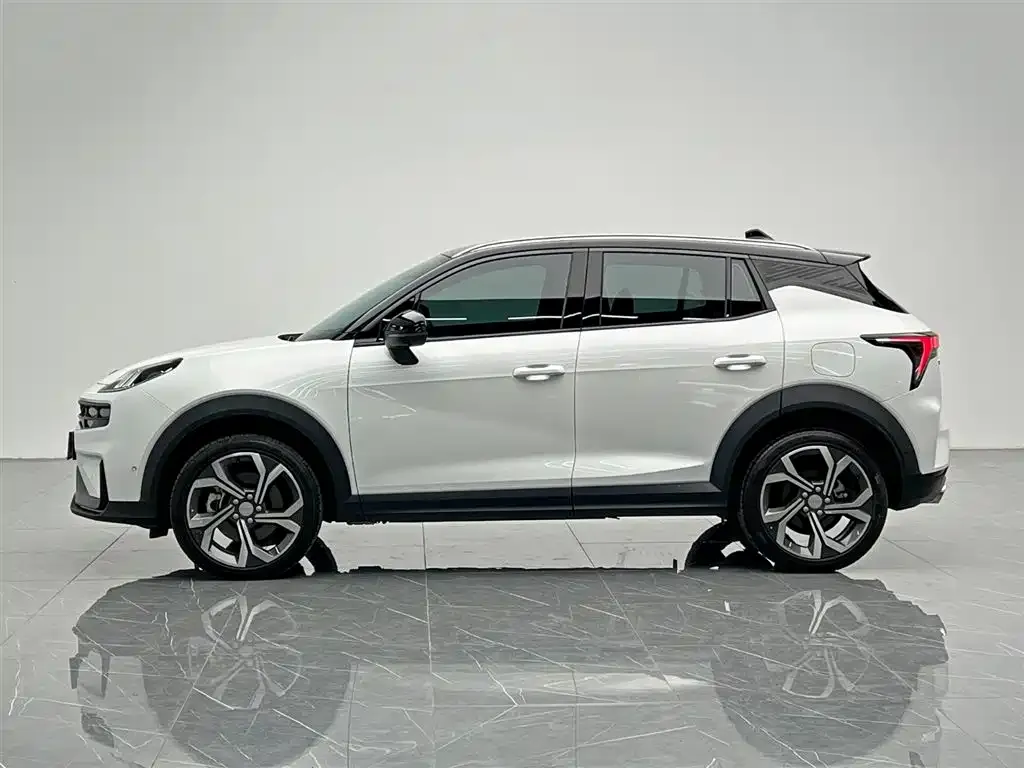Lynk & Co 06 2023 из CN, фото 2
