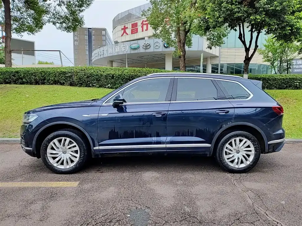 Volkswagen Touareg 2021 из CN, фото 10