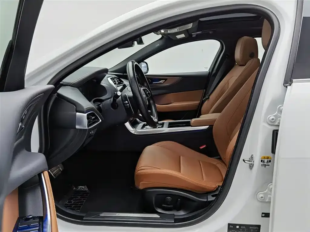 Jaguar XEL 2023 из CN, фото 10