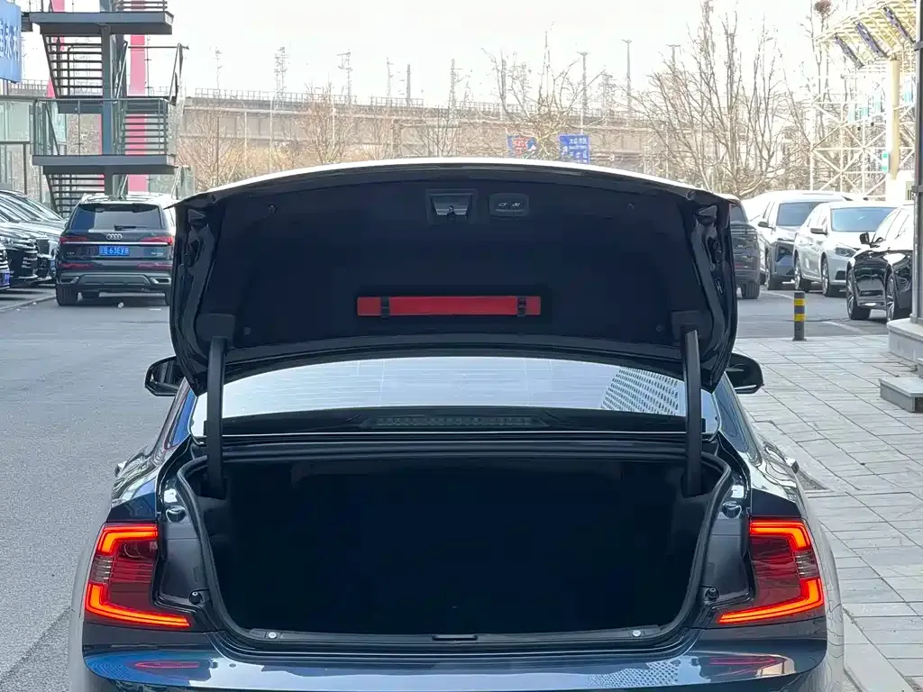 Volvo S90 2021 из CN, фото 4