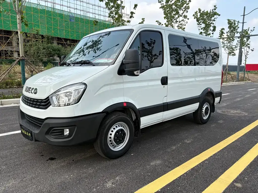 IVECO Ousheng 2023 из CN, фото 1