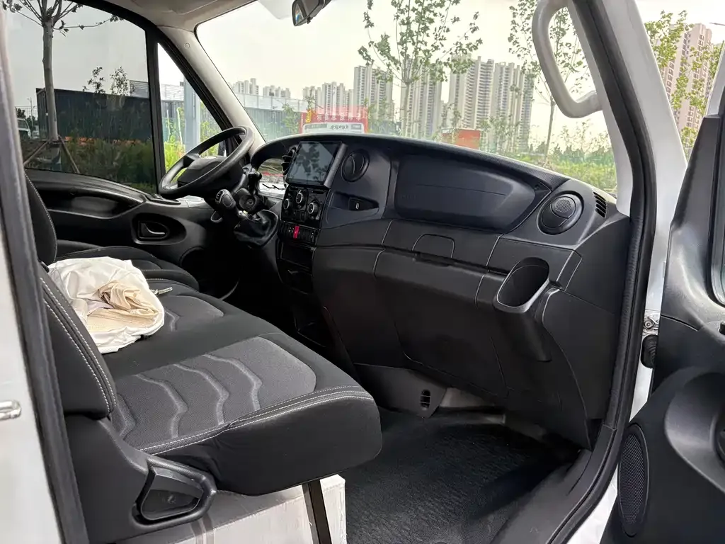 IVECO Ousheng 2023 из CN, фото 7