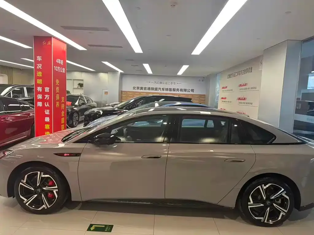 Hongqi EH7 2024 из CN, фото 3