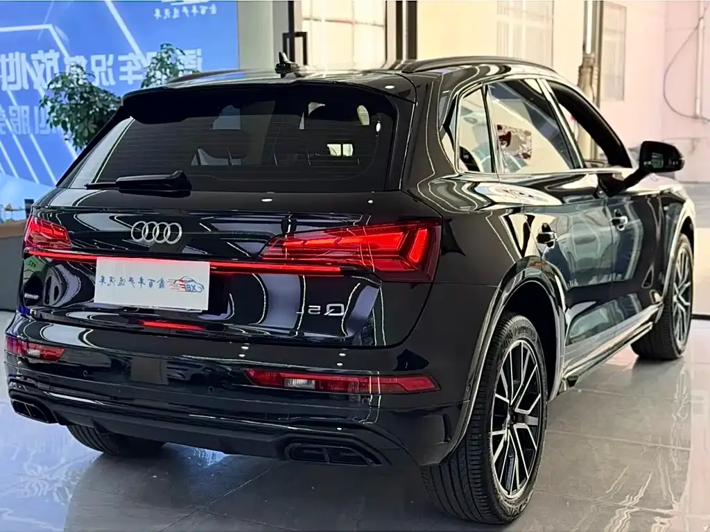 Audi Q5L — фото 4