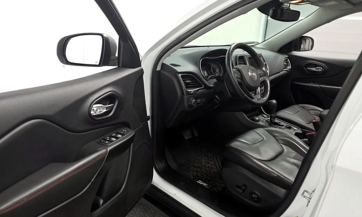 Jeep Cherokee — фото 3