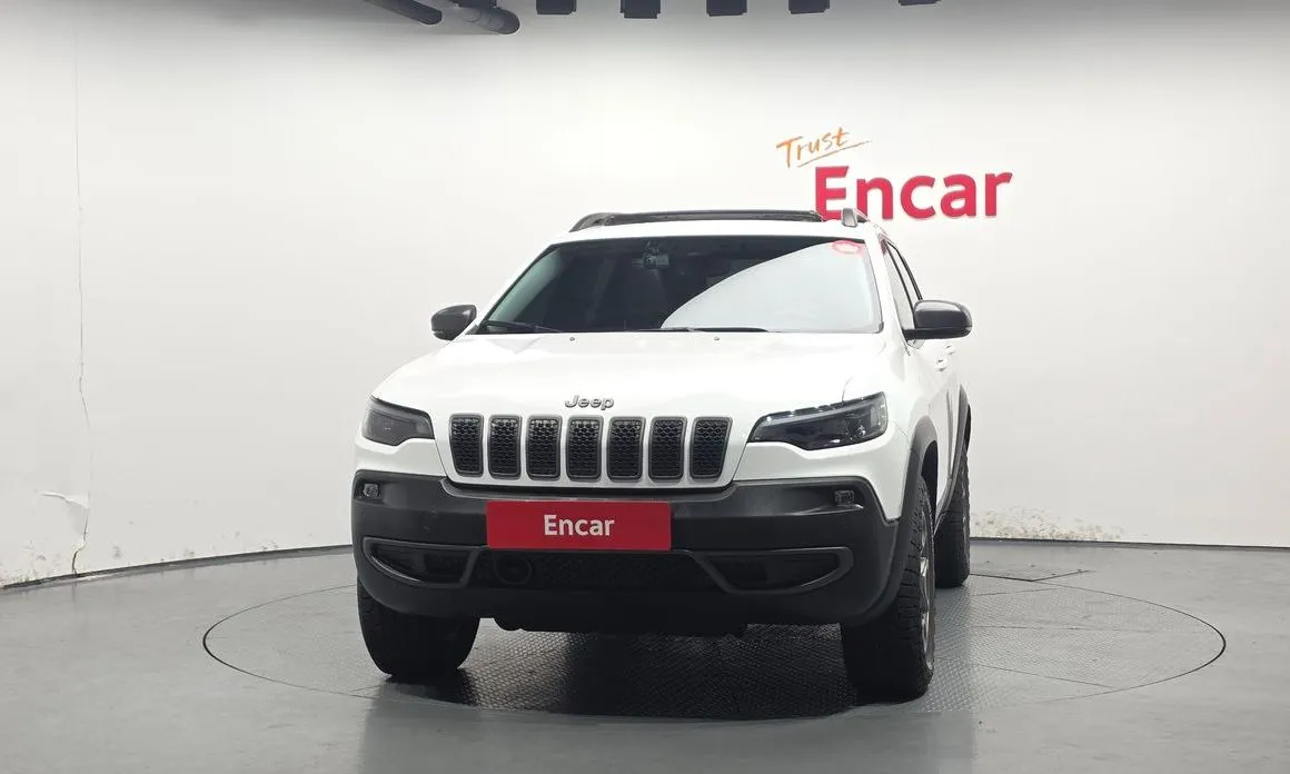 Jeep Cherokee — фото 7