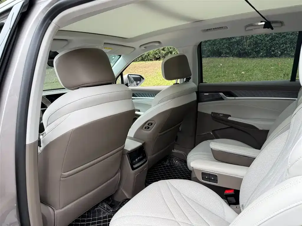 Roewe RX9 2023 из CN, фото 2