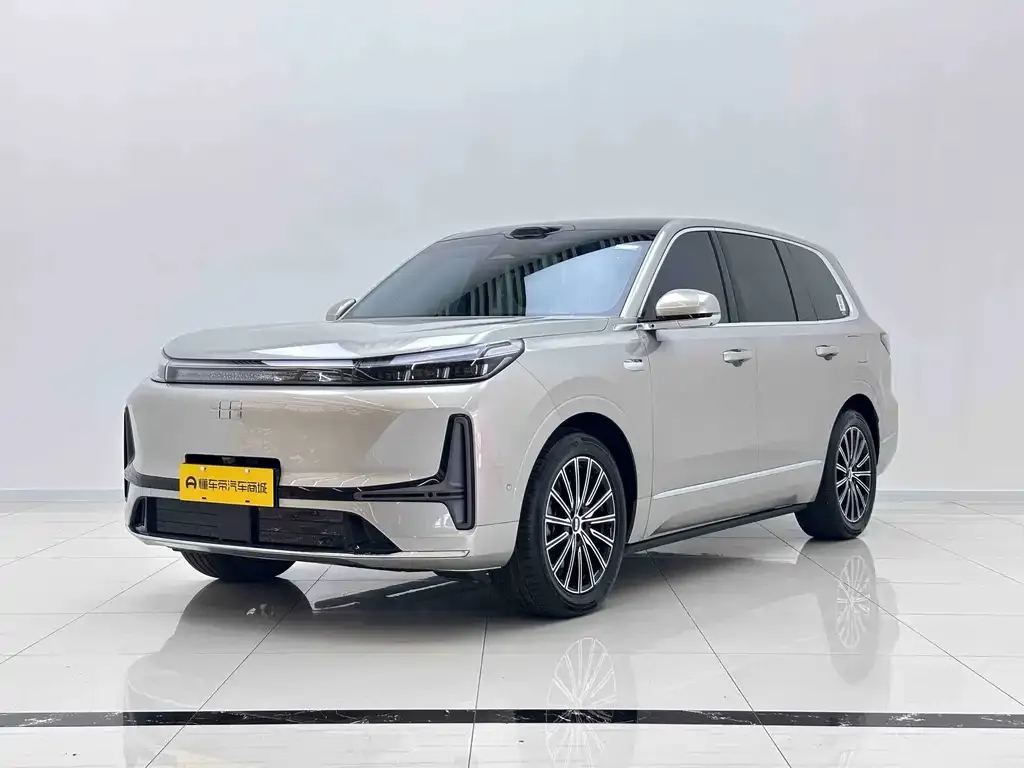 Geely Galaxy M9 — фото 1